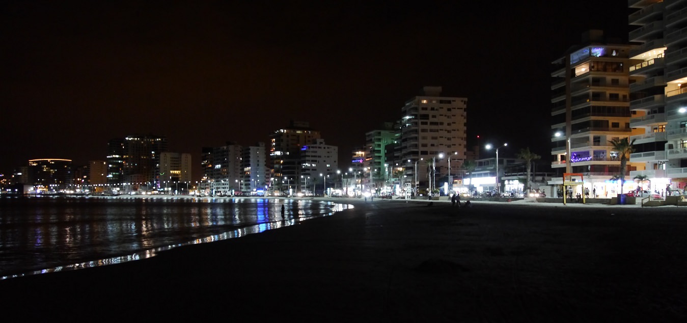 ecuador salinas panorama night